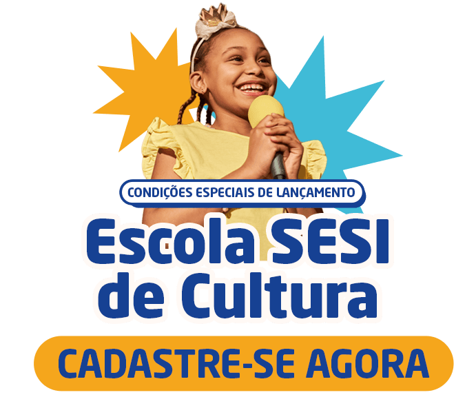 Escola SESI de Cultura - Criança cantando com microfone